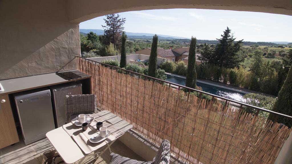 Le Mas de Cink Saint-Saturnin-lès-Apt Exterior foto